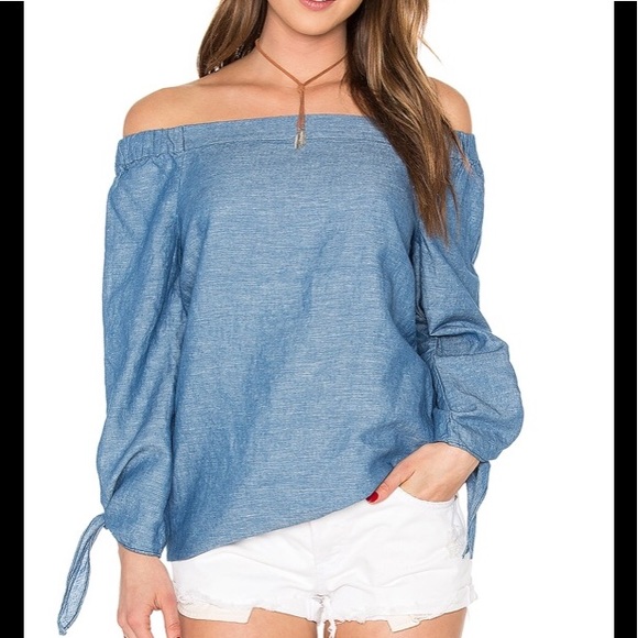 Free People Tops - 💎💎FREE PEOPLE Chambray Off Shoulder Top